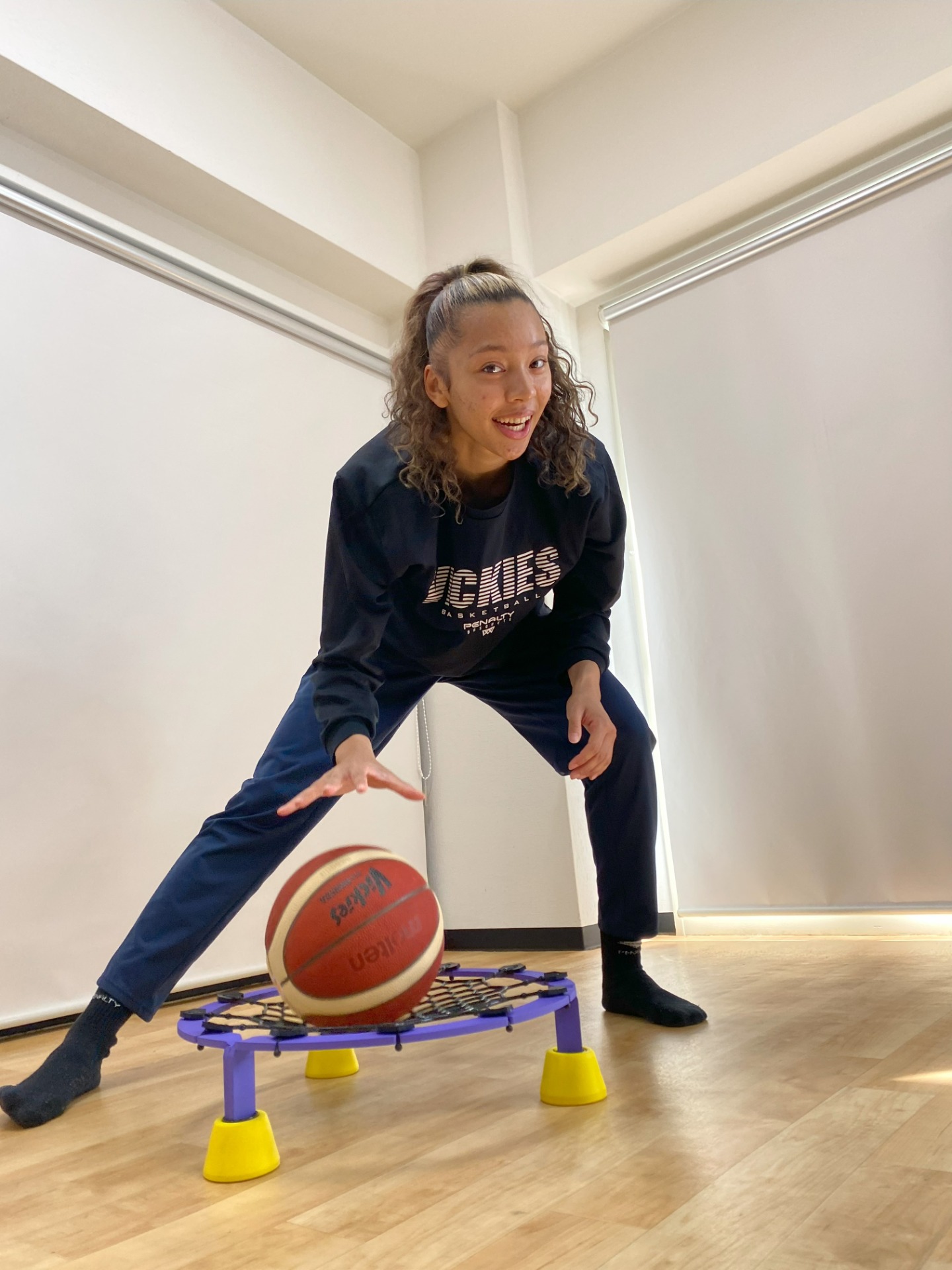 エアドリブルⓇでドリブルする子ども